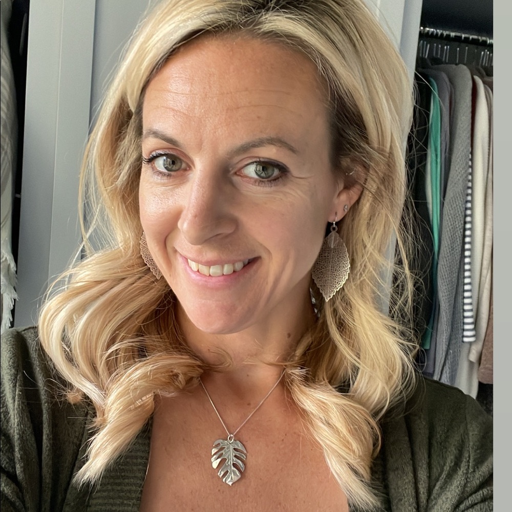 Meet your Posher, Becky
